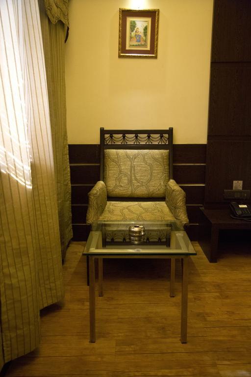 ホテルThe Rajshahi Palace インドール エクステリア 写真